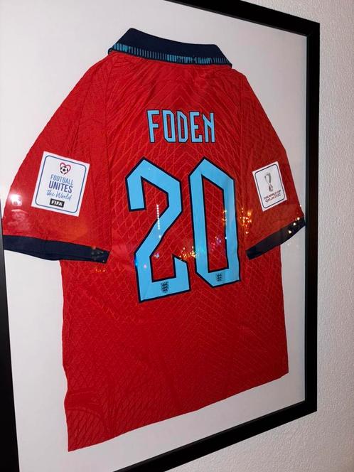 Ingelijst spelersversie Phil Foden Engeland shirt, Verzamelen, Sportartikelen en Voetbal, Zo goed als nieuw, Shirt, Ophalen of Verzenden