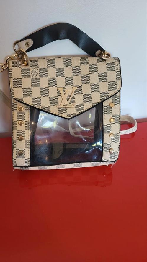 "Stijlvolle Louis Vuitton tas te koop!, Handtassen en Accessoires, Tassen | Damestassen, Gebruikt, Ophalen