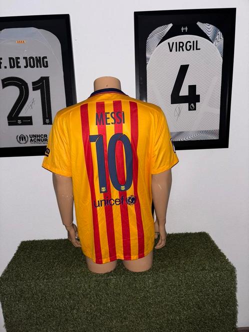 FC Barcelona uitshirt 2015-2016 Messi, Sport en Fitness, Voetbal, Zo goed als nieuw, Shirt, Maat XL, Verzenden