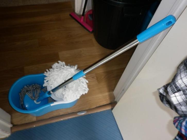 RECHC UNE PERSONNE POUR NETTOYAGE APPARTEMENT, Vacatures, Vacatures | Thuiswerk, Vanaf 3 jaar, Overige vormen, Geschikt als bijbaan