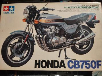 Tamiya Honda CB750F beschikbaar voor biedingen