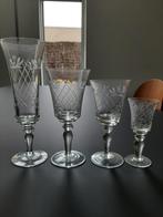 Antiek glazen servies met fijn geslepen motief - 4x8 stuks, Ophalen of Verzenden