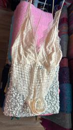 Lingerie body creme dentelle M neuf