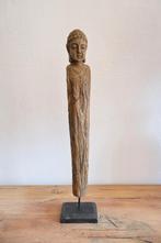 Decoratief houten Boeddhabeeld verweerd hout op standaard, Ophalen of Verzenden, Zo goed als nieuw