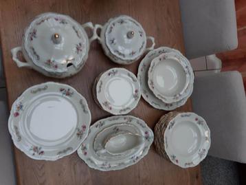 Service de table beschikbaar voor biedingen