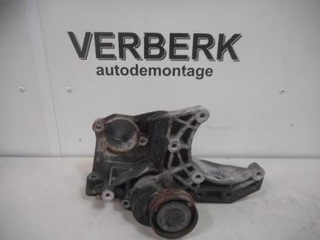 SUPPORT POMPE CLIMATISATION Opel Omega B (25 / 26 / 27), Utilisé, Opel