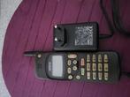 Vintage mobiele telefoon van Nokia. Batterij moet worden ver, Ophalen, Zo goed als nieuw