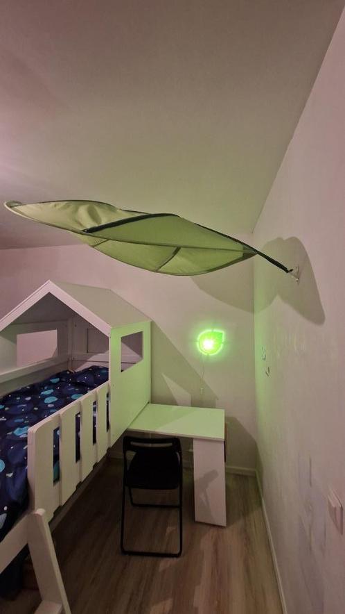 Kinderbed huis + bureau, Kinderen en Baby's, Kinderkamer | Stapelbedden en Hoogslapers, Zo goed als nieuw, Halfhoogslaper, Ophalen