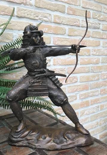 Statue samourai bronze : Archer, Enlèvement, Bronze