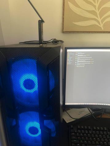 Gaming pc in top staat beschikbaar voor biedingen