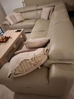 Hoeksalon, Enlèvement