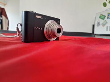 Sony Cyber-shot DSC-W800 Camera 20.1MP + Charger beschikbaar voor biedingen