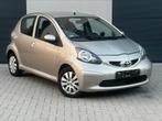 Toyota aygo // gekeurd voor verkoop // zetelverwarming, Voorwielaandrijving, Bedrijf, Handgeschakeld, 5 deurs