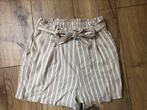 Short ligné beige, New Yorker, Porté, Taille 36 (S), Beige