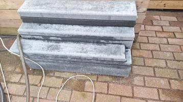 22 boordstenen 100x15x5 beton zwart antraciet beschikbaar voor biedingen