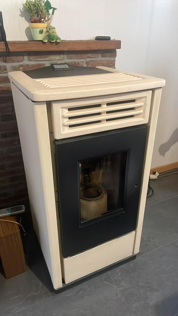 Poêle à pellets, Doe-het-zelf en Bouw, Verwarming en Radiatoren, Zo goed als nieuw, Ophalen