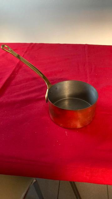 Koperen pan 14,5 diameter beschikbaar voor biedingen