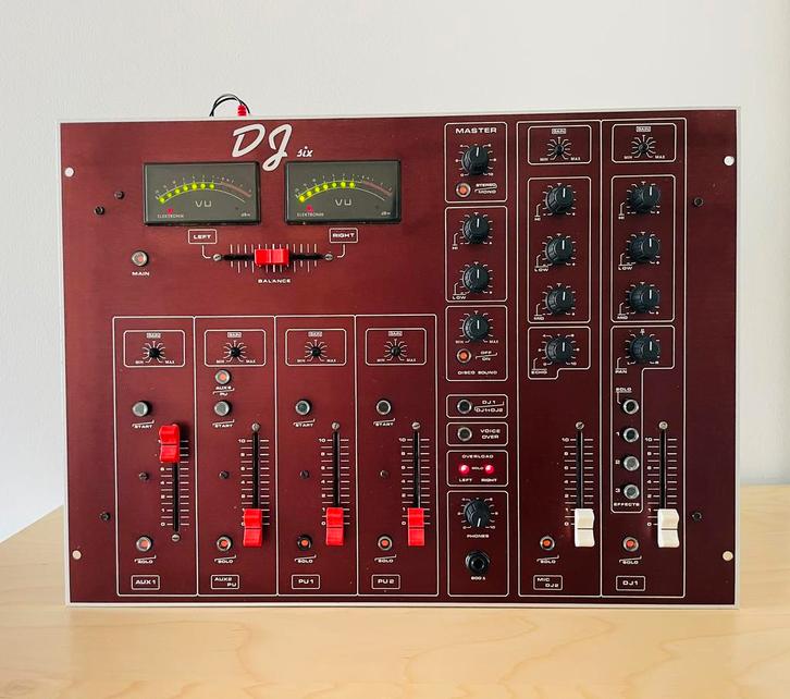 Freevox Dj Six Analog Mixer, Musique & Instruments, Tables de mixage, Comme neuf, Envoi