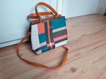 Nieuwe handtas  beschikbaar voor biedingen