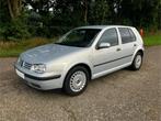 Vollswagen Golf 4 1.6 benzine GEKEURD, Auto's, Voorwielaandrijving, Stof, Zwart, 1600 cc