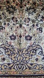 perzisch zijden ghom wandtapijt, Ophalen