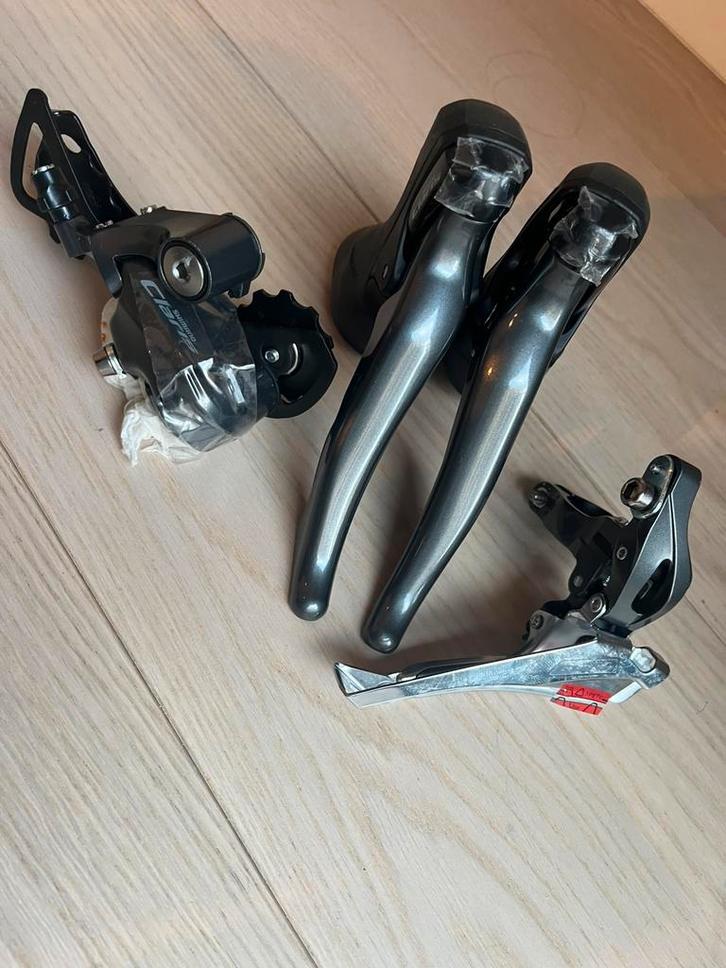 New Shimano 2x8 sti shift set Claris, Fietsen en Brommers, Fietsonderdelen, Nieuw, Racefiets, Derailleur of Ketting, Ophalen