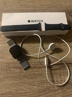 apple watch se 44mm in nieuwstaat, Bijoux, Sacs & Beauté, Montres connectées, Comme neuf, Noir, Apple, IOS