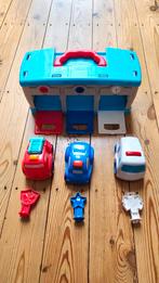 Garage avec voitures et clefs, Enlèvement, Comme neuf