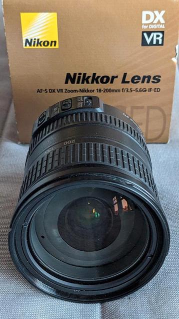 Zoom Nikkor pour Nikon AF-S DX 18-200 mm f/3,5-5,6 G ED VR