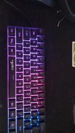 Hysc v700 60% gaming keyboard met rgb, Computers en Software, Ophalen, Gaming toetsenbord, Zo goed als nieuw, Qwerty