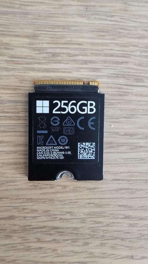 Microsoft Surface Pro 2230 SSD van 256 GB (Kioxia), Computers en Software, Harde schijven, Zo goed als nieuw, Laptop, Intern, SSD