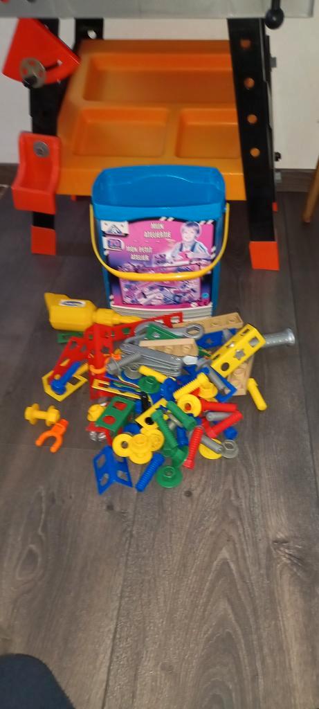 Établi Black & Decker, Enfants & Bébés, Jouets | Blocs de construction, Utilisé, Enlèvement ou Envoi