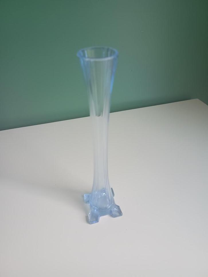 Vaasje in glas, Huis en Inrichting, Woonaccessoires | Vazen, Zo goed als nieuw, Blauw, Minder dan 50 cm, Glas, Ophalen