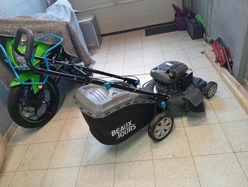 Benzine grasmaaier met mulcher functie, Tuin en Terras, Grasmaaiers, Zo goed als nieuw, Benzine-grasmaaier, 50 cm of meer, Cirkelmaaier