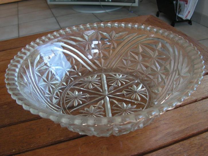 Antieke mooie glazen schaal., Antiek en Kunst, Antiek | Glaswerk en Kristal, Ophalen of Verzenden