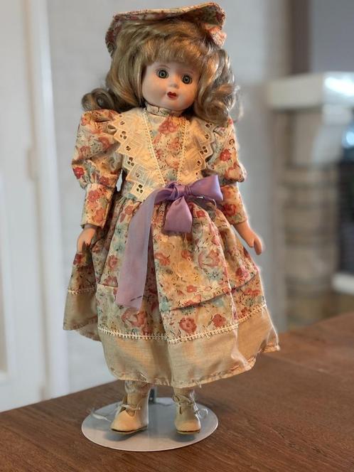Oude porseleinen pop – 45 cm, Verzamelen, Poppen, Gebruikt, Pop, Ophalen of Verzenden