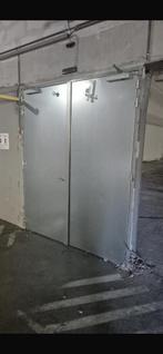 3 metalen branddeuren h 2,50 x 2 m met fram gedemonteerd, Doe-het-zelf en Bouw, Ophalen of Verzenden, Zo goed als nieuw