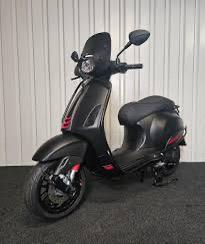 Op zoek naar een vespa sprint 80cc beschikbaar voor biedingen