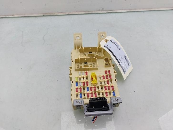 ZEKERINGKAST Hyundai i20 (01-2008/12-2015) (|919511J030|), Auto-onderdelen, Elektronica en Kabels, Hyundai, Gebruikt