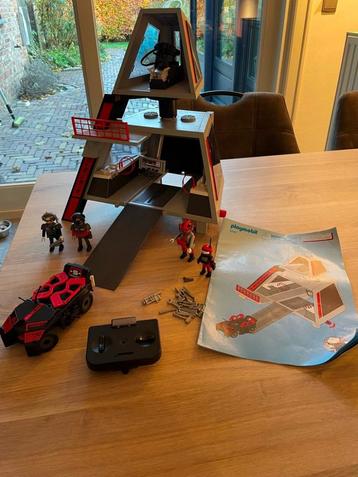 playmobil playdarksters ruimtestation beschikbaar voor biedingen