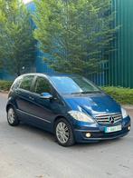 Mercedes A180/automaat/weinig KM, Auto's, Mercedes-Benz, Zwart, Blauw, Leder en Stof, Bedrijf