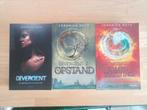Divergent trilogie, Boeken, Ophalen