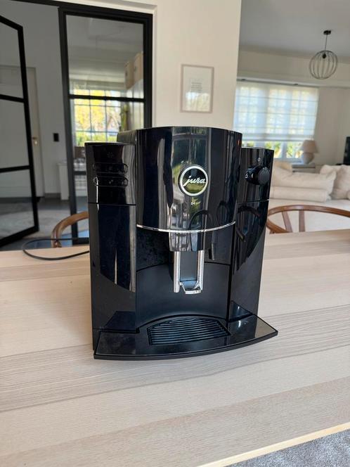 JURA D4, Elektronische apparatuur, Koffiezetapparaten, Zo goed als nieuw, Gemalen koffie, Koffiebonen, Koffiemachine, 2 tot 4 kopjes