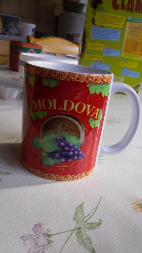 Superbe tasse Moldova, récemment emballée, Maison & Meubles, Cuisine | Vaisselle, Neuf, Tasse(s) et/ou soucoupe(s), Céramique