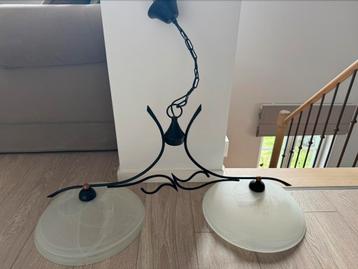 Smeedijzeren hanglamp beschikbaar voor biedingen