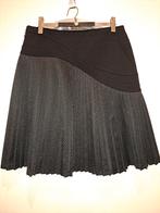 Karl Lagerfeld, knap rokje mt 36, in 97% zijde, Kleding | Dames, Rokken, Karl Lagerfeld, Zwart, Ophalen of Verzenden, Zo goed als nieuw