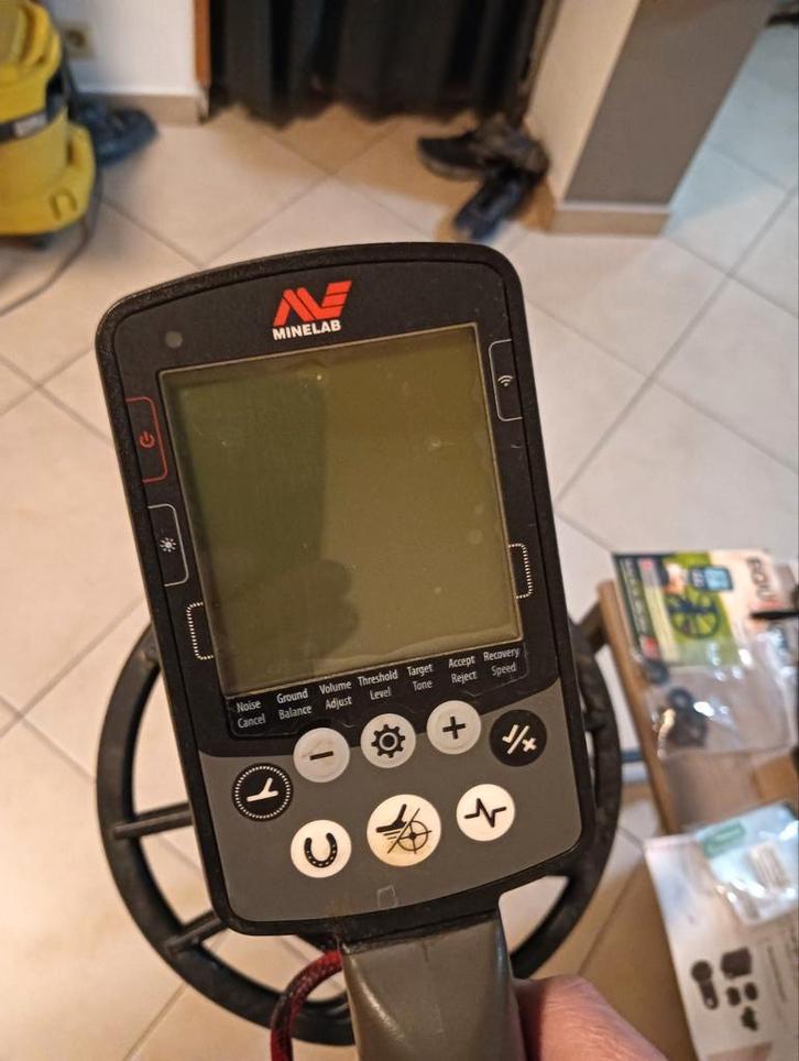 Détecteur de métaux équinoxe minelab 600, Hobby en Vrije tijd, Metaaldetectors, Minelab