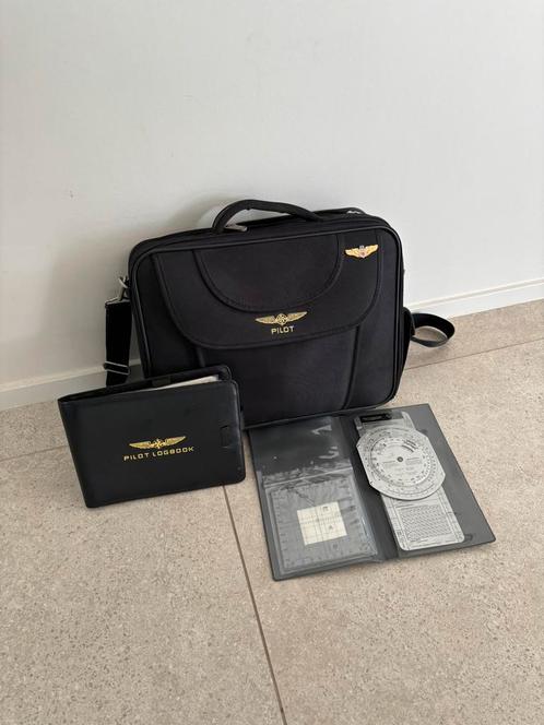 Pilotentas met logboek en flight computer, Verzamelen, Luchtvaart en Vliegtuigspotten, Zo goed als nieuw, Ophalen