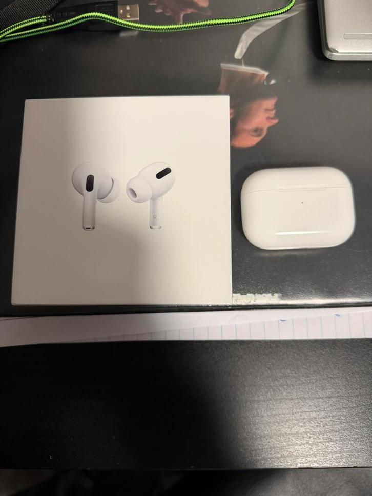 Airpod pro, Telecommunicatie, Mobiele telefoons | Oordopjes, Gebruikt, Bluetooth, Ophalen
