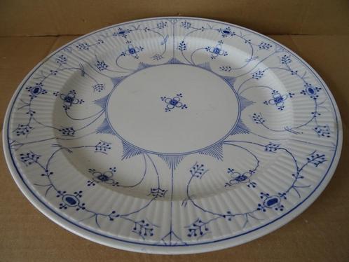Vlaaischotel Société Céramique Maestricht vlaaischotel 36cm, Antiek en Kunst, Antiek | Servies los, Ophalen of Verzenden